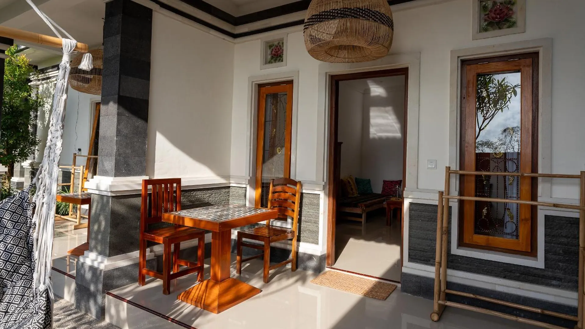 Budi Gh Bali أونغاسان إندونيسيا